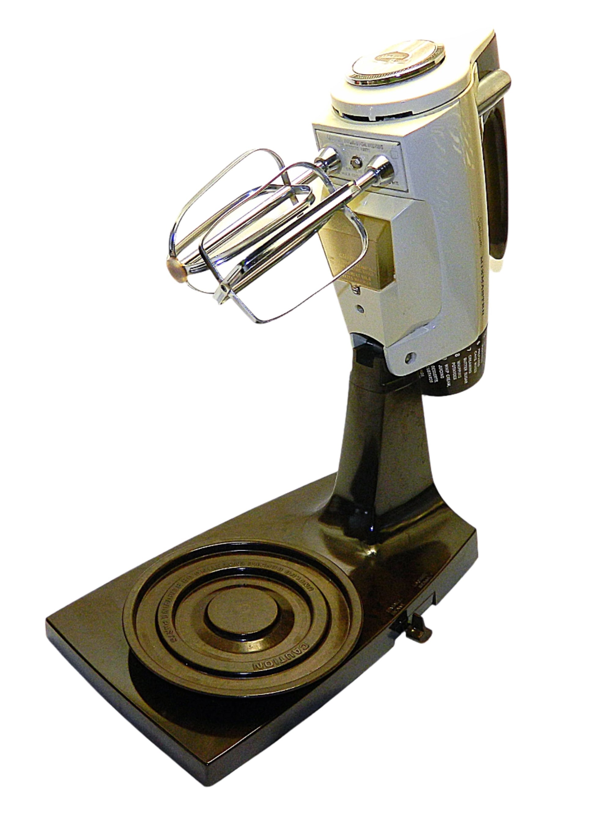 Mixmaster Model 7-01-9C - Vista  Refurbished - Cream/Brown