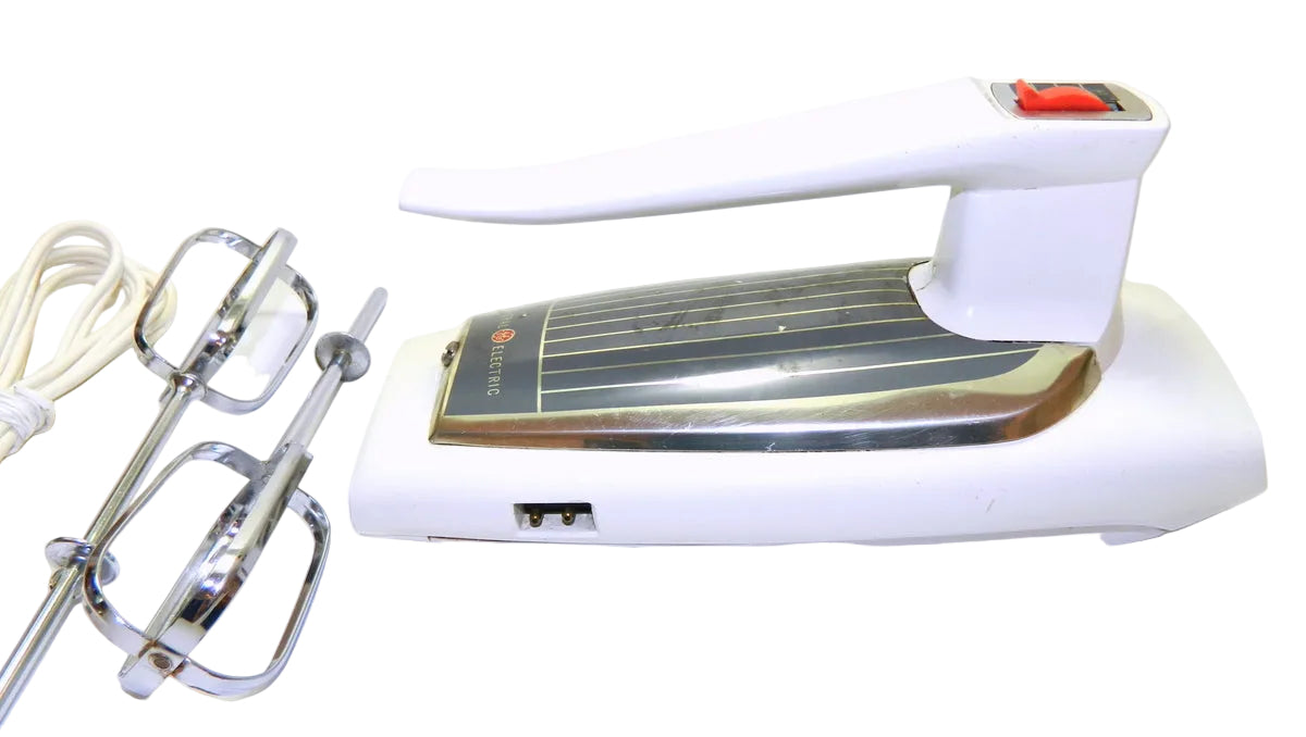 GE 10M47 - Hand Held Mixer - Refurbished - White