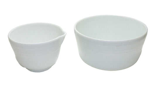 Hamilton Beach Milk Glass Bowl Set