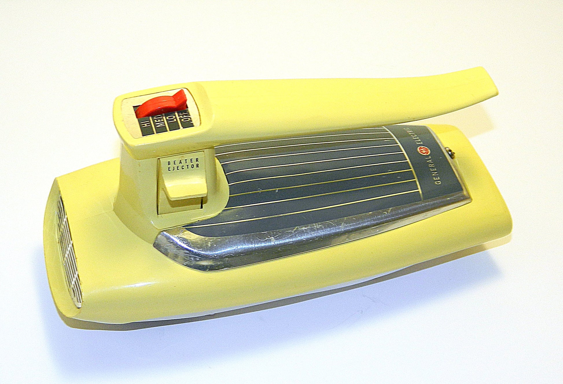 GE 30M47 - Hand Held Mixer Refurbished - Yellow