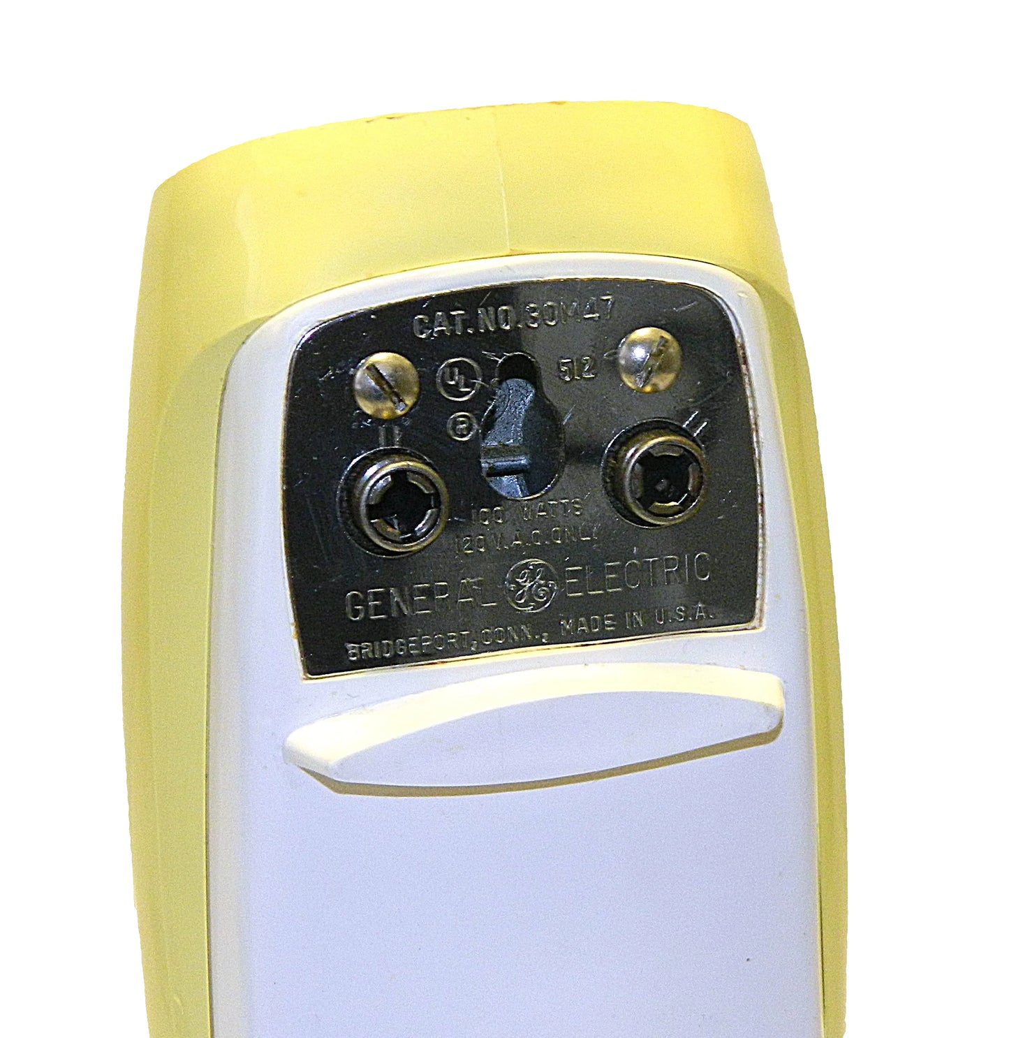 GE 30M47 - Hand Held Mixer Refurbished - Yellow