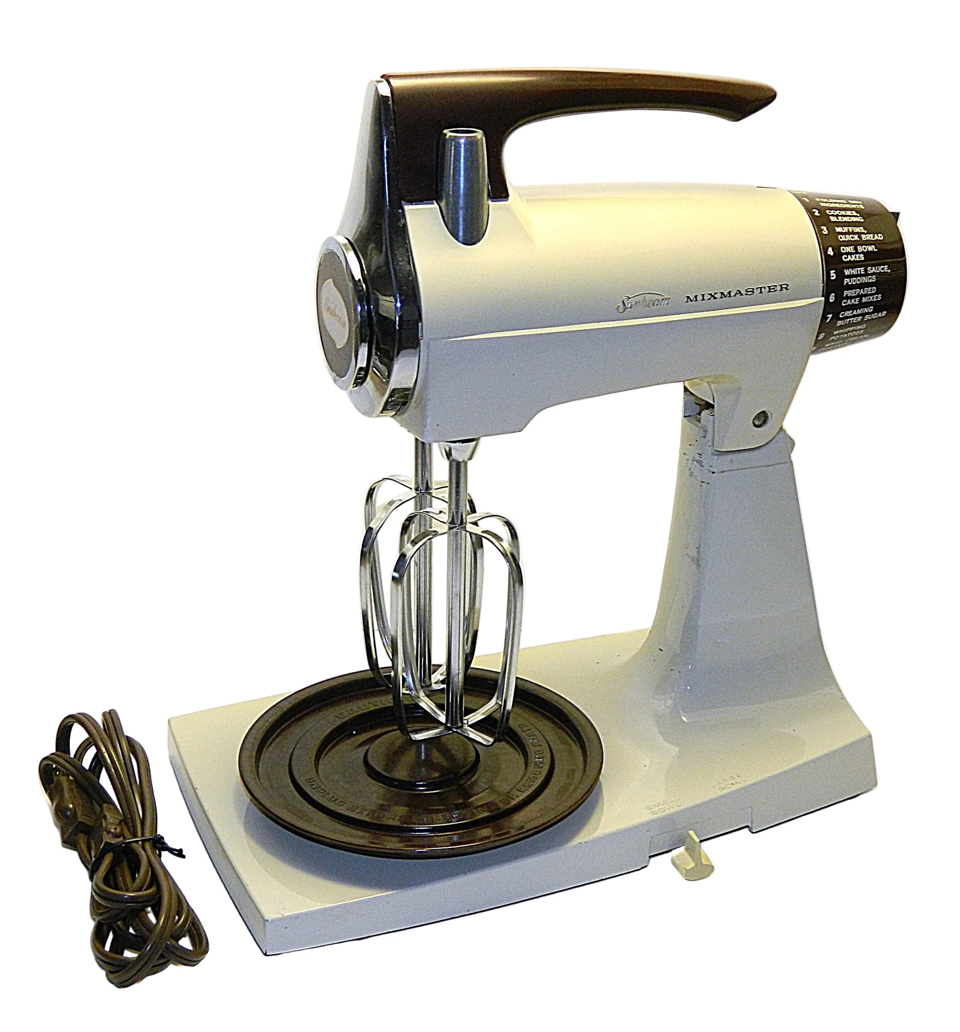 Mixmaster Model 1-7A Refurbished - Cream/White