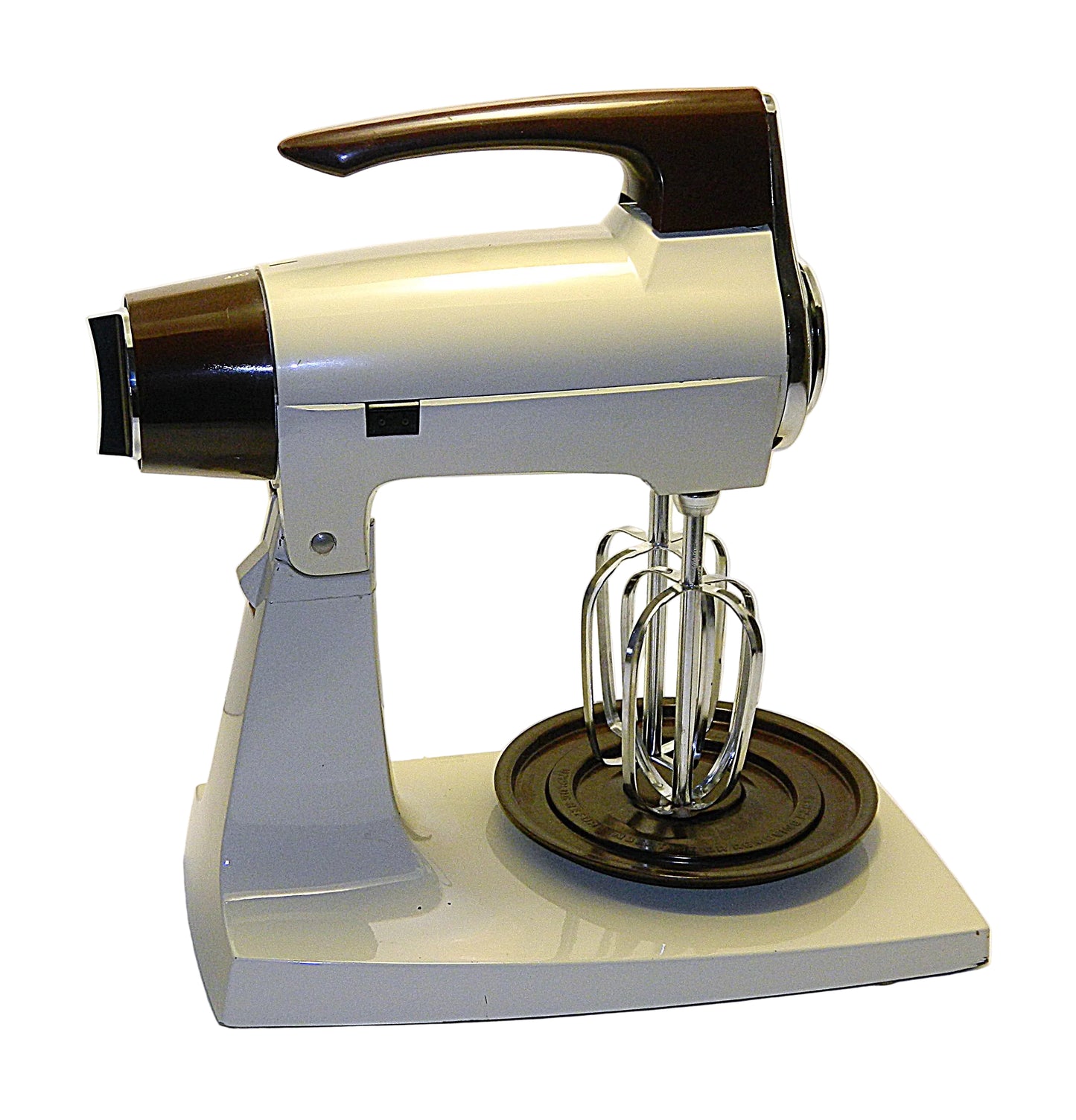 Mixmaster Model 1-7A Refurbished - Cream/White