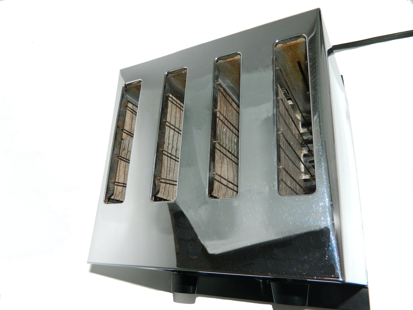 Toastmaster 4-Slice Toaster D154WH White Chrome - Fruit Design