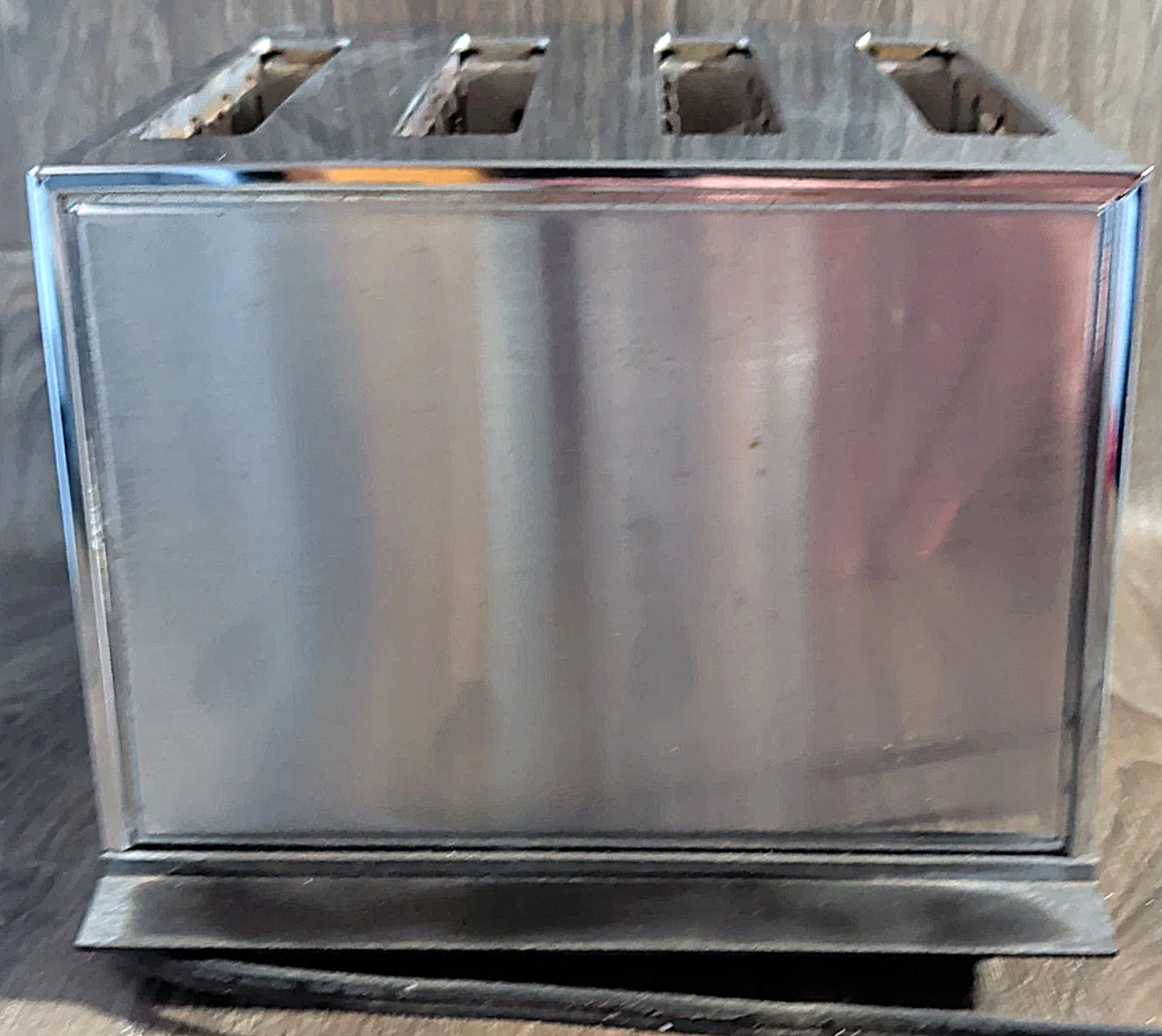 Toastmaster 4-Slice Toaster D154WH White Chrome - Fruit Design
