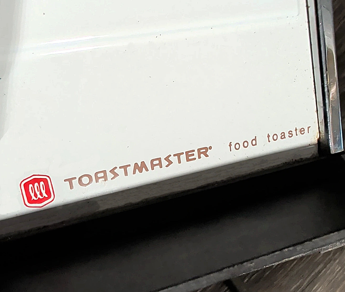 Toastmaster 4-Slice Toaster D154WH White Chrome - Fruit Design