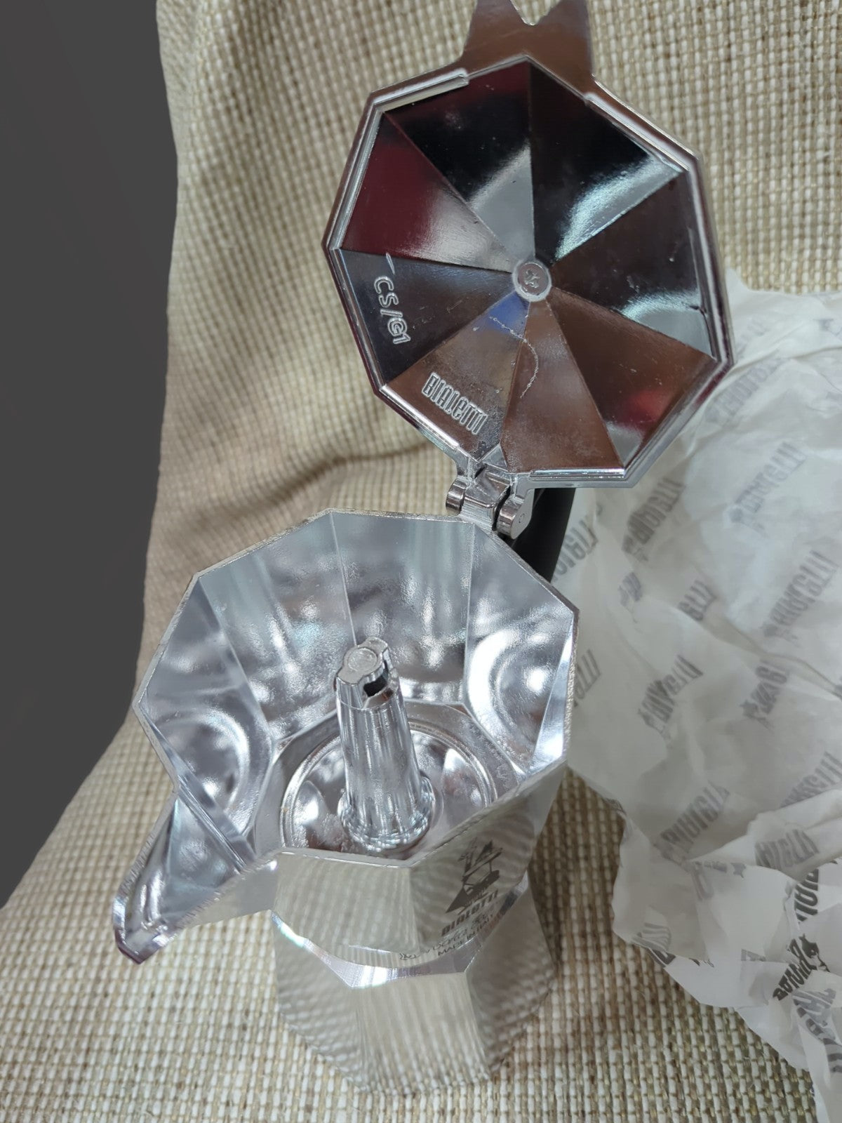 Bialetti Moka Express 6 Cup Iconic Italian Stovetop Espresso Maker - New